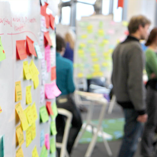 Legitimizing Design Thinking in Large Organizations