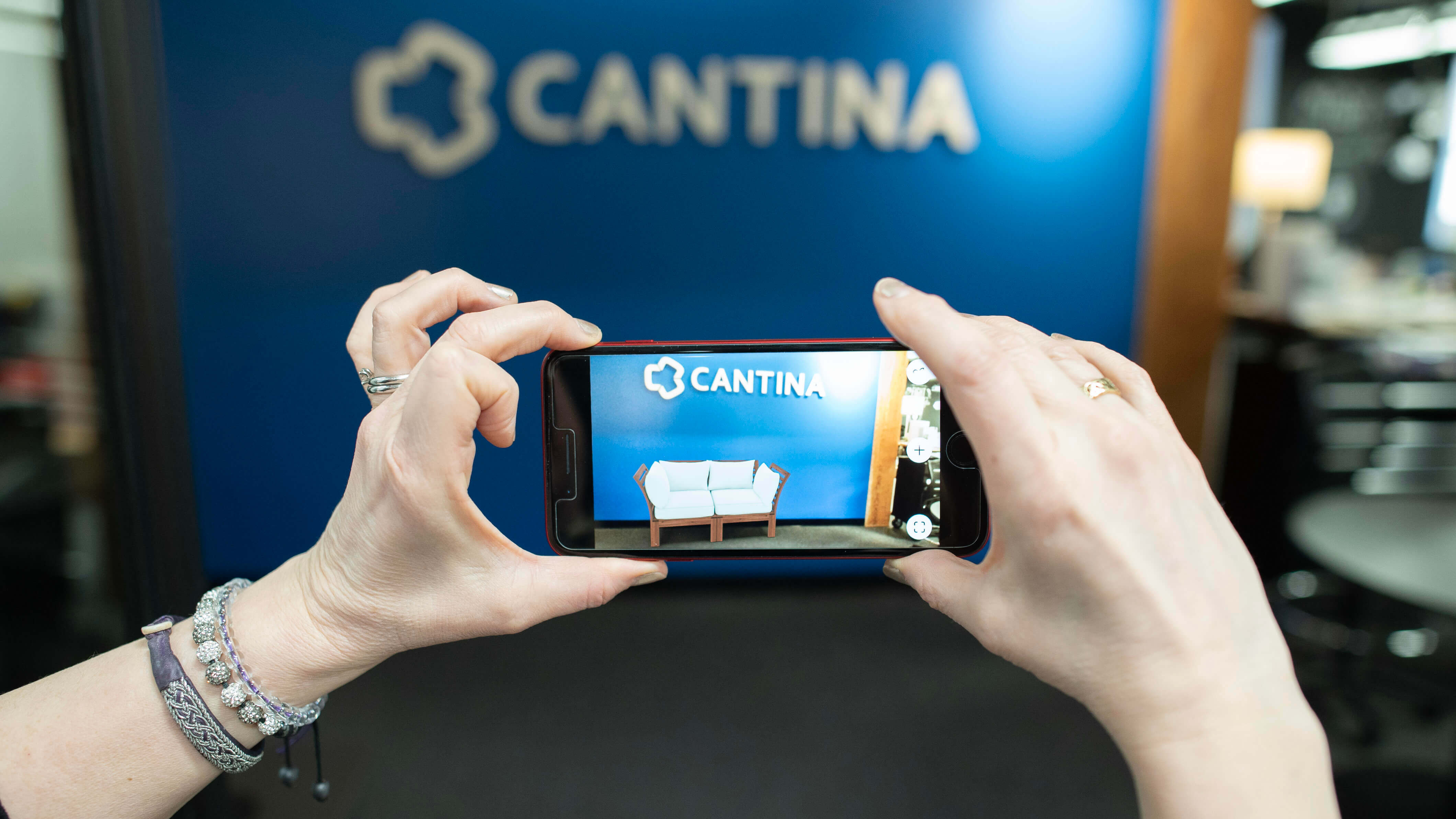 Using AR app to place furniture in a phyiscal space