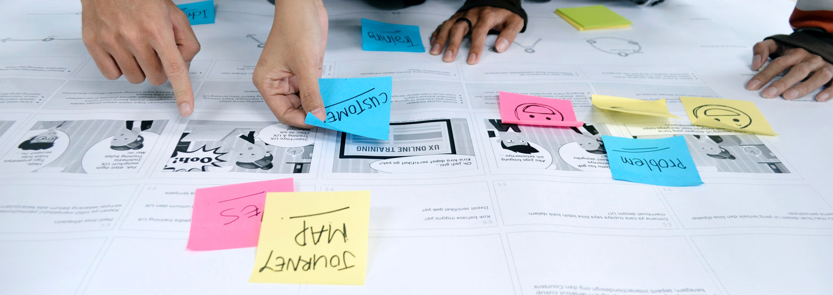 People holding post-its